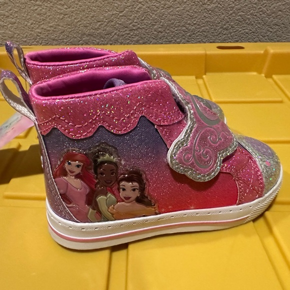Disney Princess Hi Top Sneakers Toddler Size 8 NWT - Picture 3 of 3